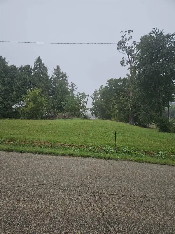 115 7th Street, Mount Hope, WI 53816