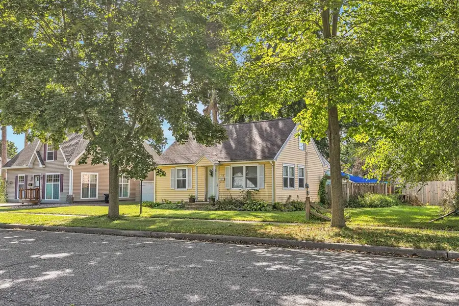 512 10th Street, Baraboo, WI 53913 - #3