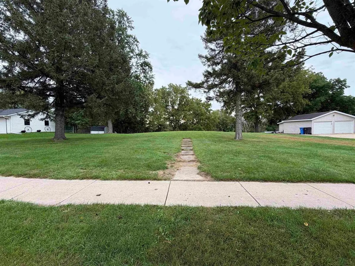 533 N Main Street, Fall River, WI 53932 - #1