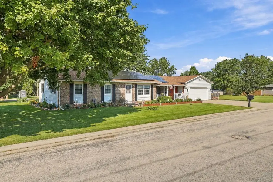 307 Locust Street, Lena, IL 61048 - #3