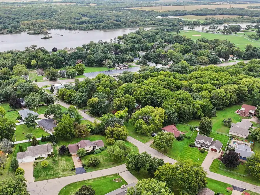 711 E Azalea Terrace, Beloit, WI 53511 - #2