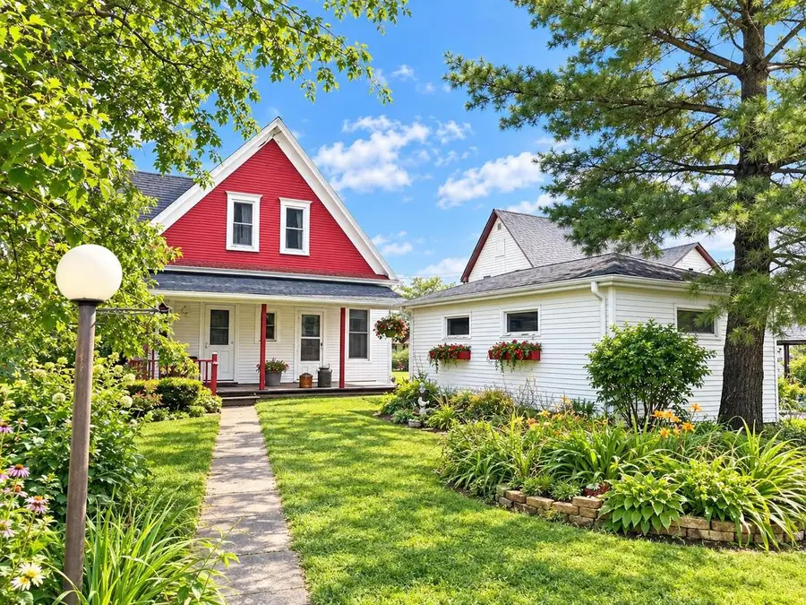 900 W Dodgeville Street, Highland, WI 53543 - #2