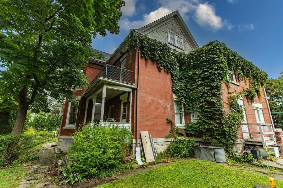 385 N 2nd Street, Platteville, WI 53818 - #2