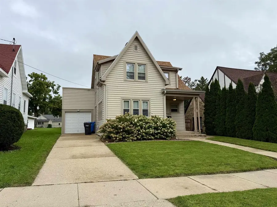 2223 8th Street, Monroe, WI 53566 - #2