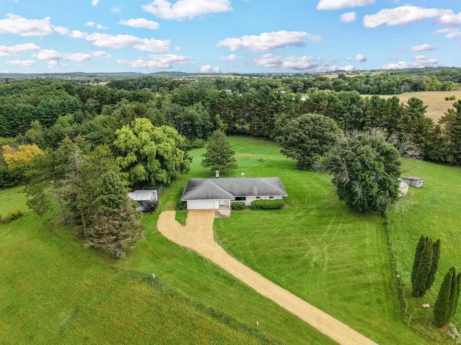 994 Tipperary Road, Oregon, WI 53575 - #2