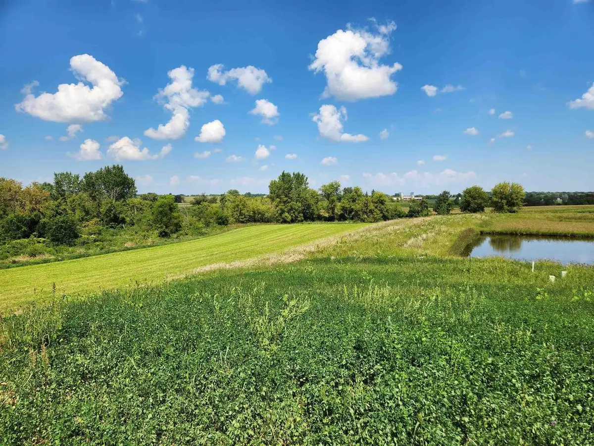 L2 Edward Court, Deforest, WI 53532 - #1