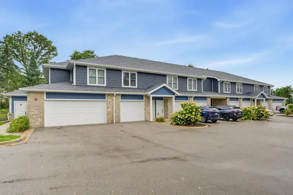 2709 Silvernail Road, Waukesha, WI 53186