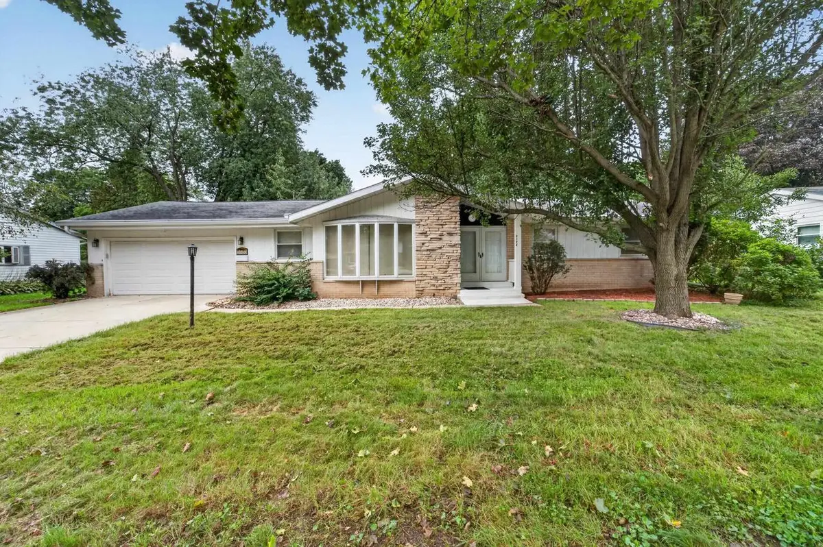 2122 Gilbert Road, Madison, WI 53711 - #1