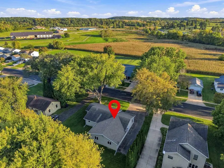 415 Waterloo Road, Marshall, WI 53559 - #3