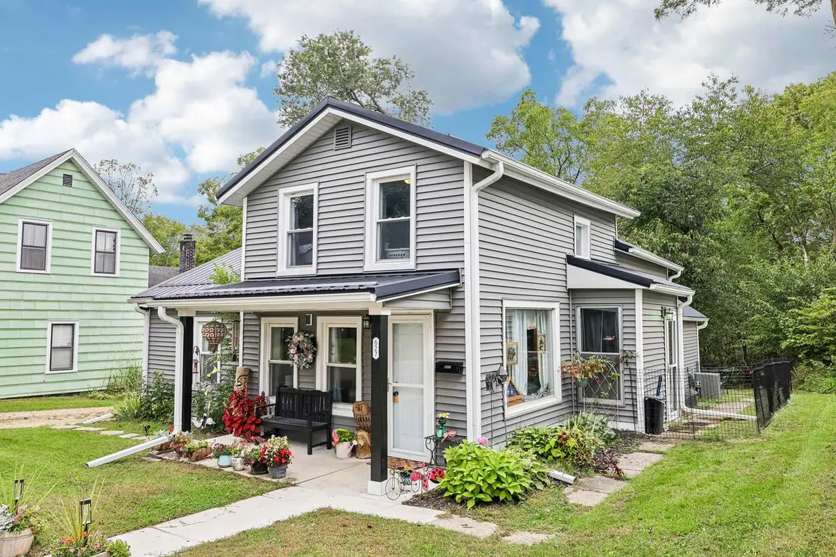 627 E Conant Street, Portage, WI 53901 - #1