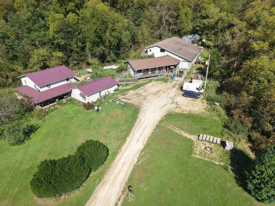16008 Pine Tree Road, Highland, WI 53543 - #3