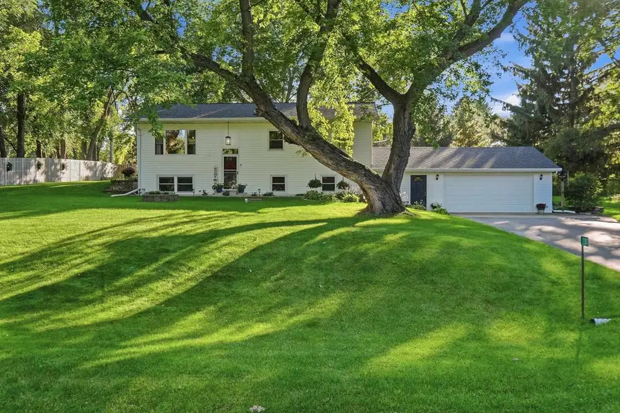 2307 White Oak Trail, Oregon, WI 53575 - #2