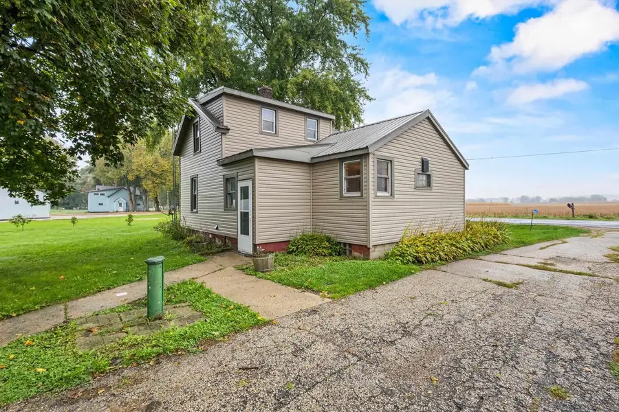 W6883 Arbor Road, Juneau, WI 53039 - #3