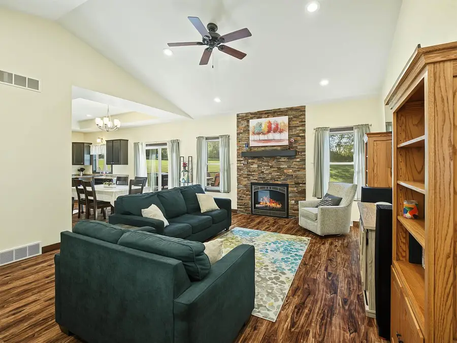 420 Ridgeway Drive, Rio, WI 53960 - #3