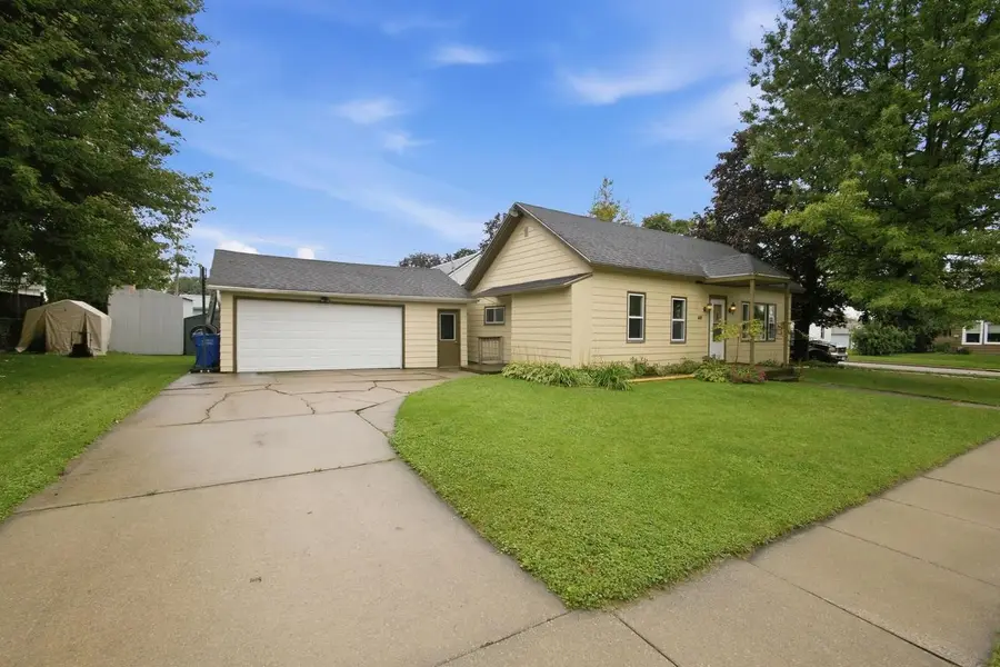 416 W Florence Street, Cambria, WI 53923 - #2