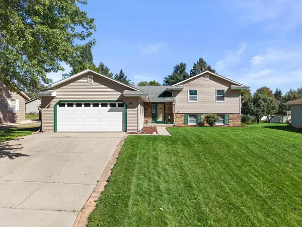 734 Lyndhurst Drive, Janesville, WI 53546