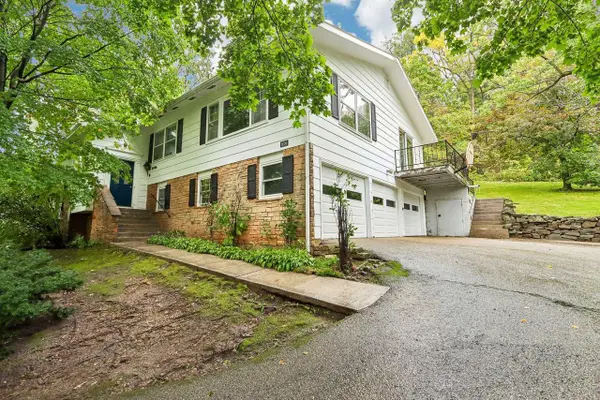 6006 Greentree Road, Madison, WI 53711
