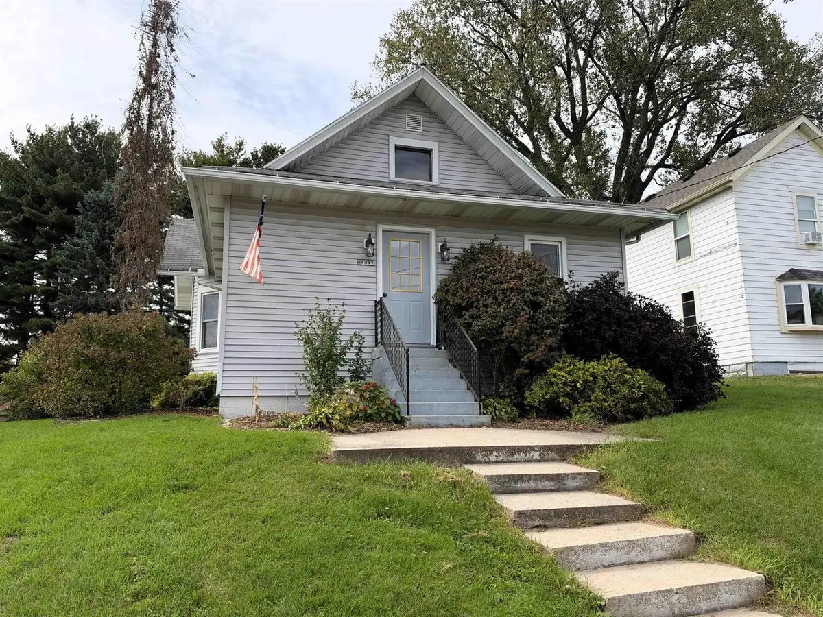 N4047 Metcalf Street, Doylestown, WI 53928 - #1