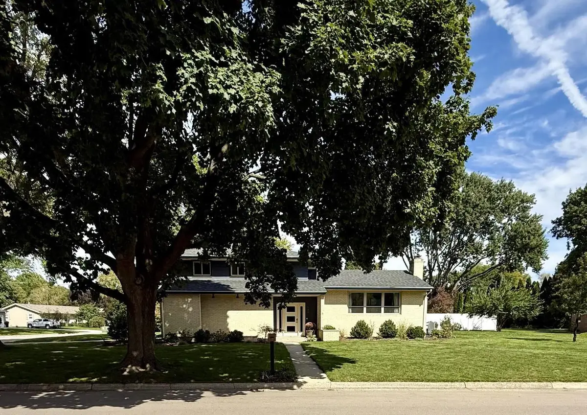 409 Winnebago Drive, Janesville, WI 53545 - #1