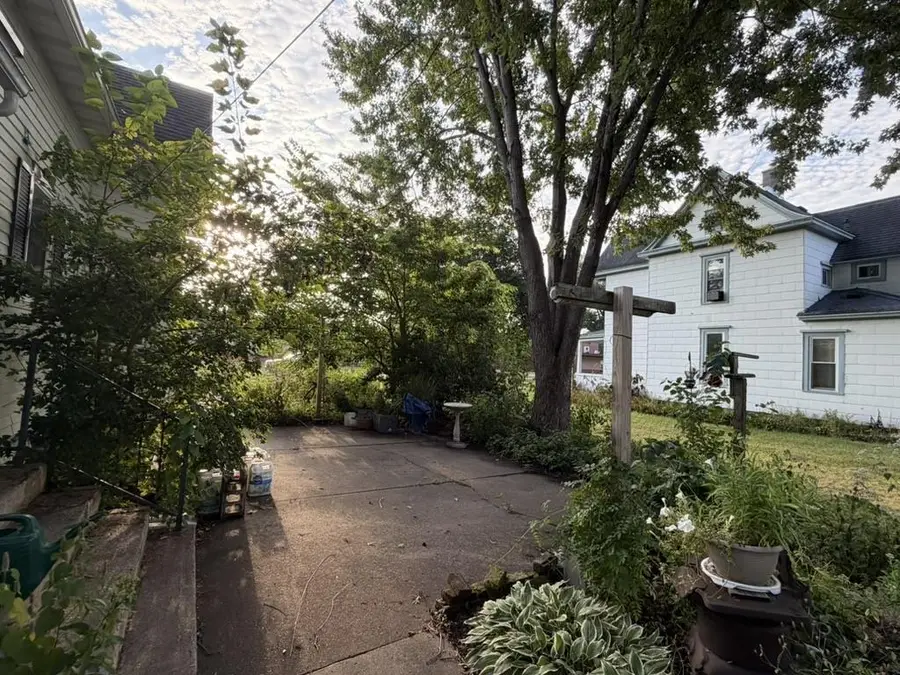 409 S Wacouta Avenue, Prairie Du Chien, WI 53821 - #2