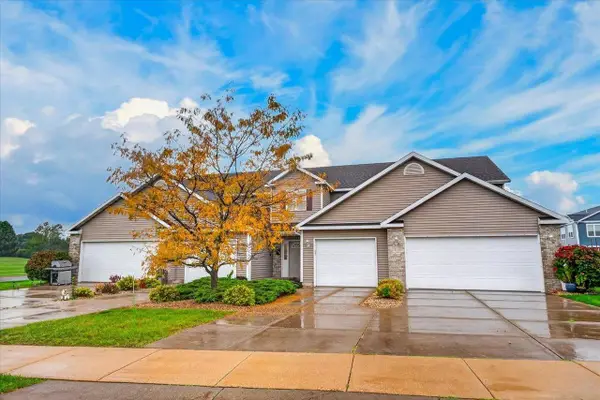 215 Douglas Drive, Brooklyn, WI 53521