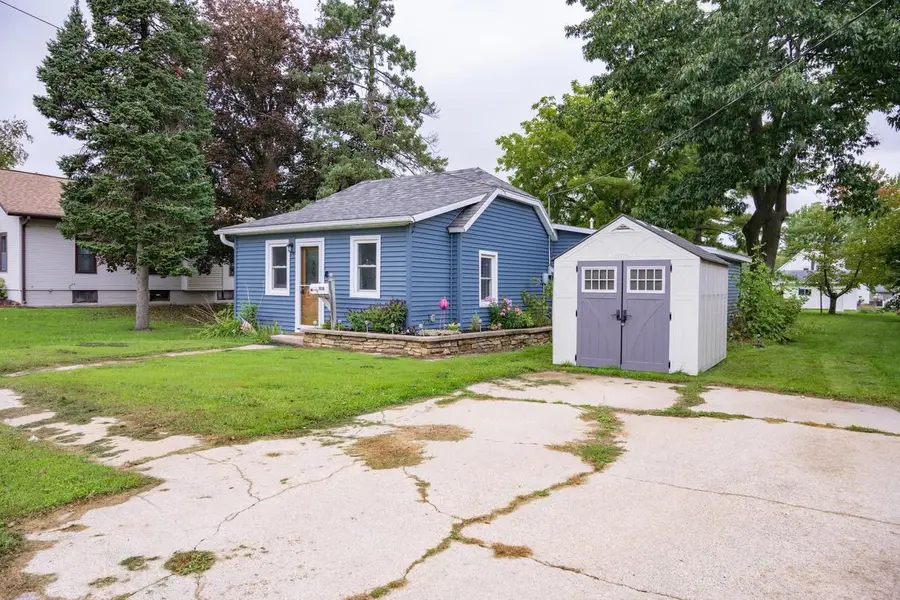 108 W River Street, New Lisbon, WI 53950 - #2