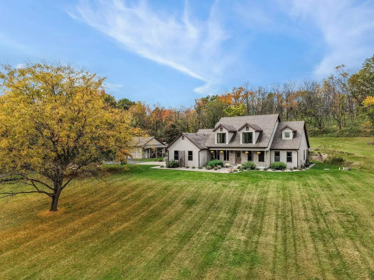 5315 Ridge Road, Marshall, WI 53559 - #1