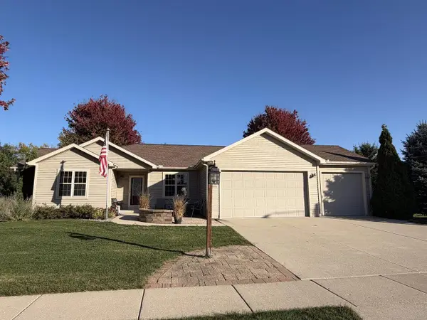 110 Grandview Court, Columbus, WI 53925