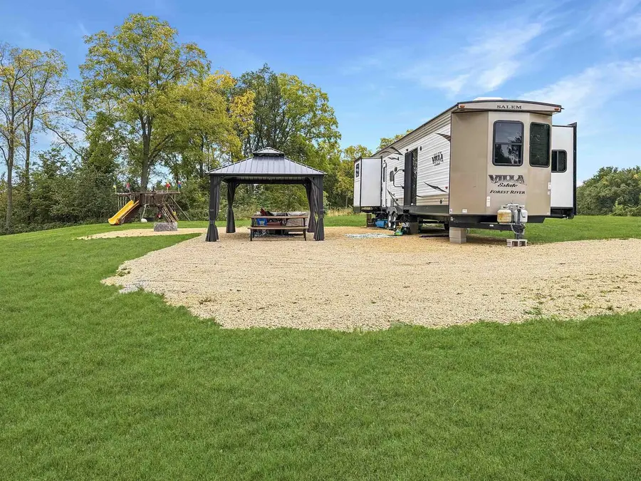 5149 Shamrock Lane, Cassville, WI 53806 - #2