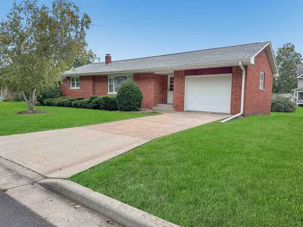 214 E Bluff Street, Cassville, WI 53806