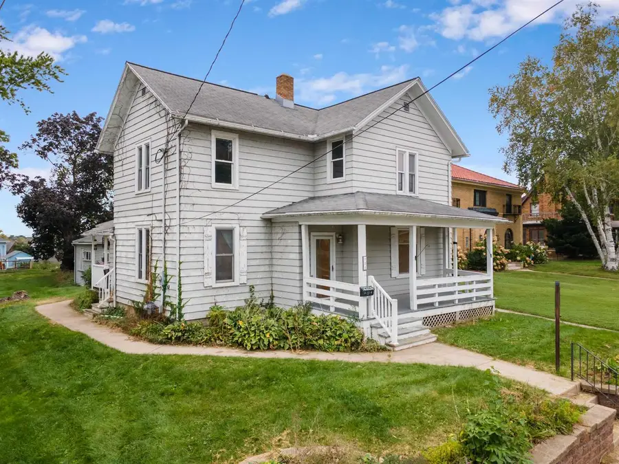 122 LaCrosse Street, Beaver Dam, WI 53916 - #3