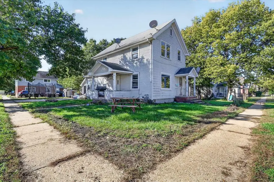 502 St Lawrence Avenue, Beloit, WI 53511 - #2