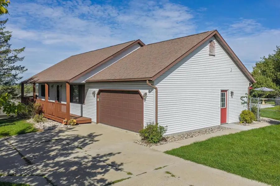 911 19th Street, Reedsburg, WI 53959 - #3