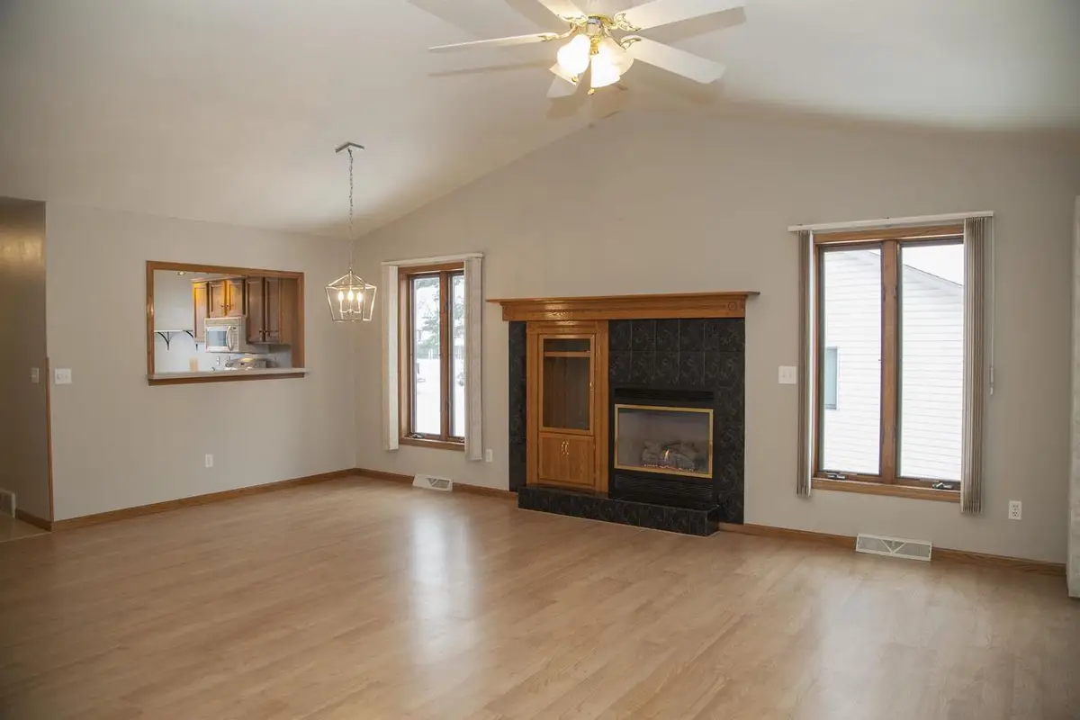 1045 Saddle Ridge, Portage, WI 53901 - #1