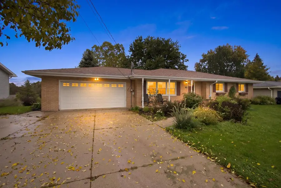 609 Oak Lane, Horicon, WI 53032 - #2