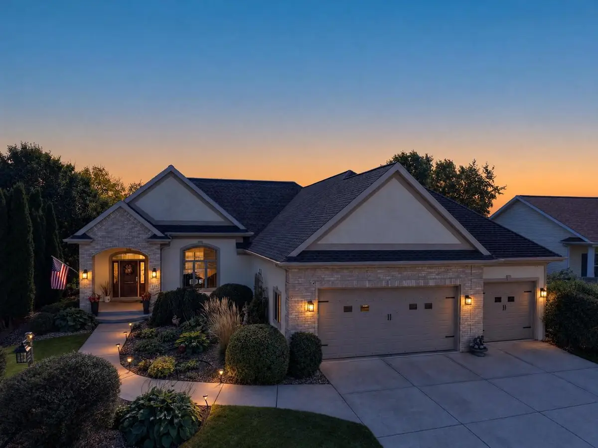 328 Vista Circle, Columbus, WI 53925 - #1