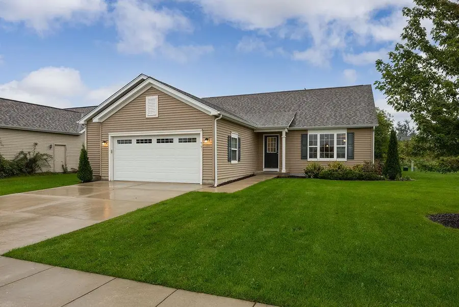 751 S Sugarpine Way, Elkhorn, WI 53121 - #3