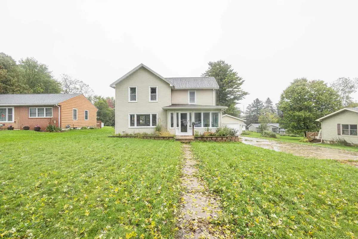 126 E North Street, Dodgeville, WI 53533 - #1