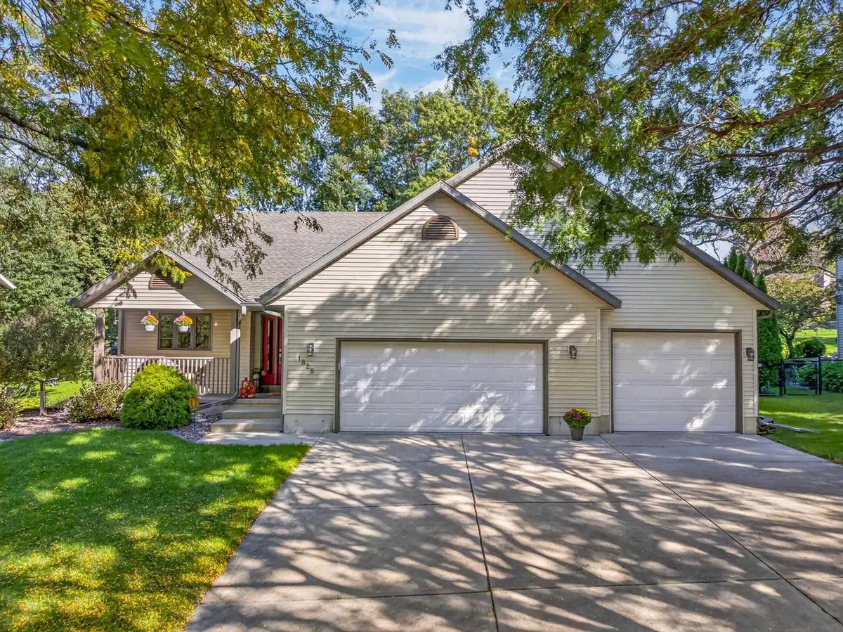 1828 Buckingham Road, Stoughton, WI 53589 - #1