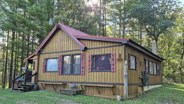 11341 Columbus Drive, Ferryville, WI 54628