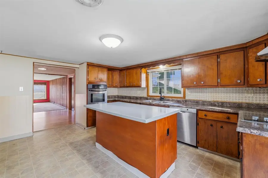 116 Pearl Street, Beaver Dam, WI 53916 - #3