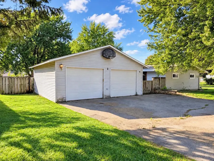404 E Broadway Street, Prairie Du Chien, WI 53821 - #3