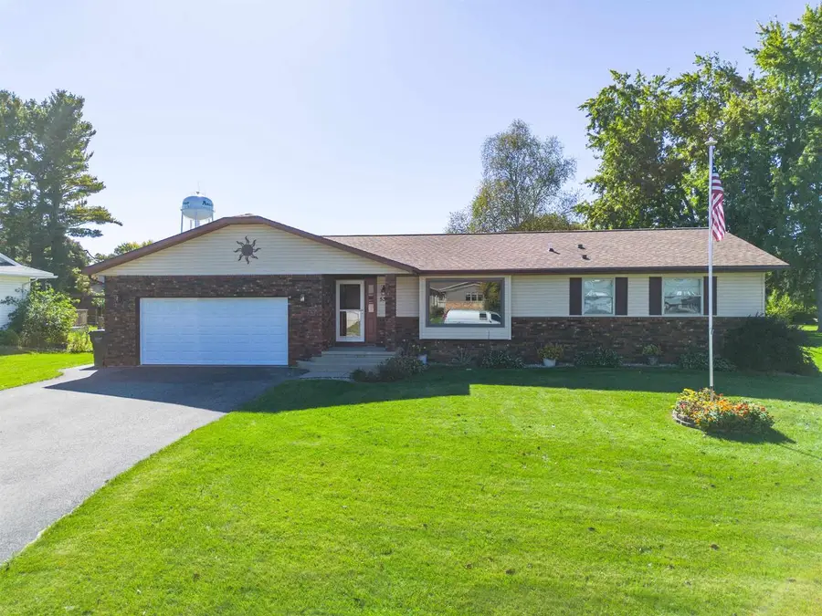 532 Santa Maria Drive, Arlington, WI 53911 - #2