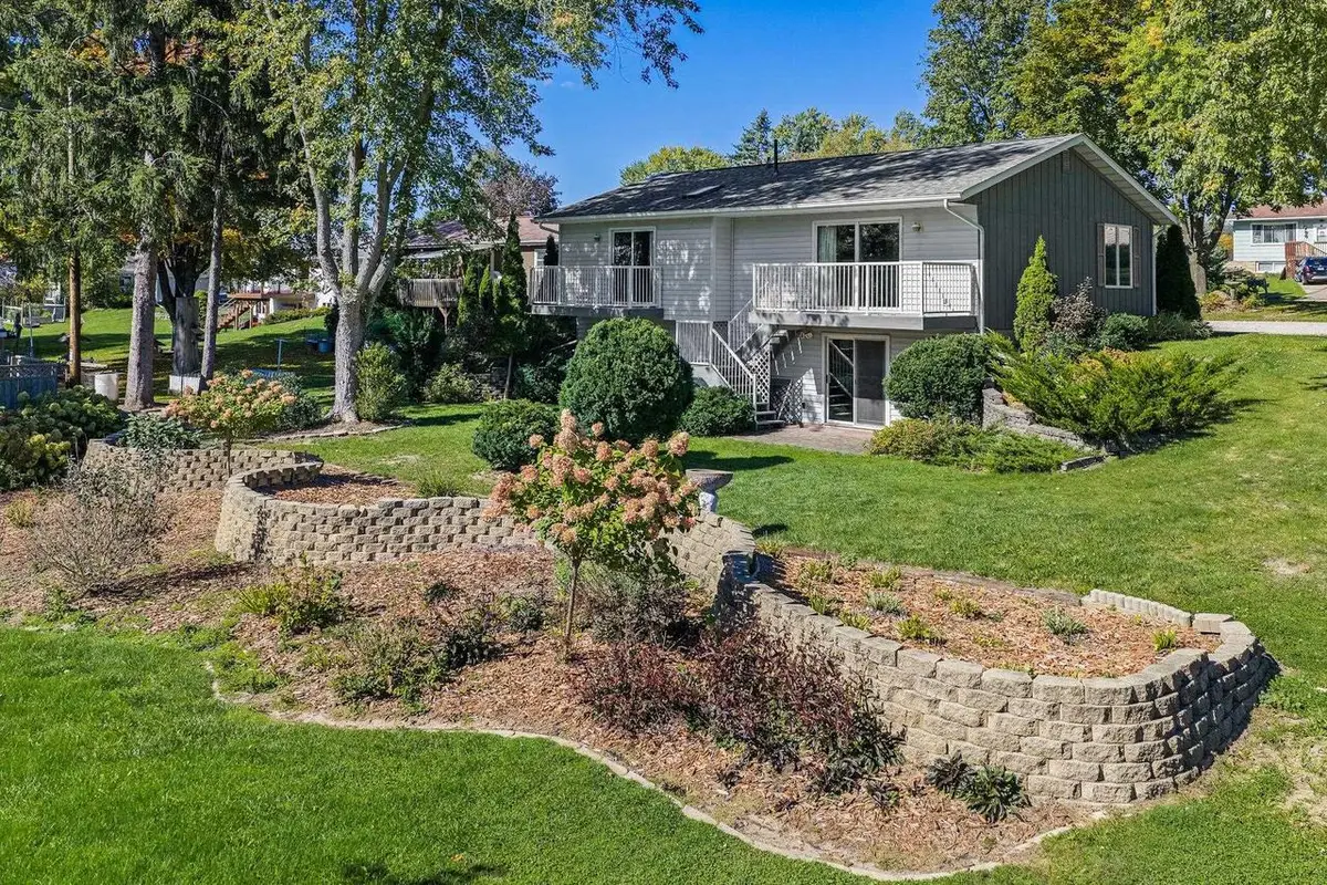 411 Amey Drive, Baraboo, WI 53913 - #1