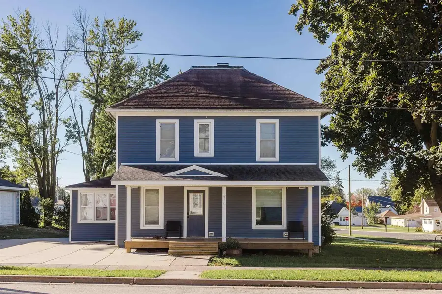 420 W Woodward Avenue, Livingston, WI 53554 - #3
