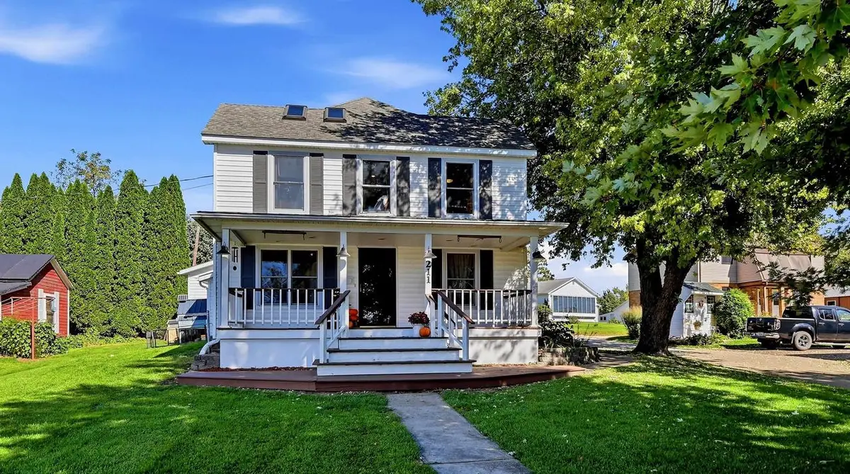211 E High Street, Shullsburg, WI 53586 - #1