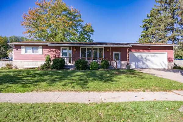 1151 N Dewey Avenue, Reedsburg, WI 53959