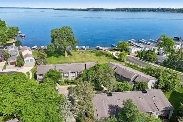 2809 Century Harbor Road #3, Middleton, WI 53562