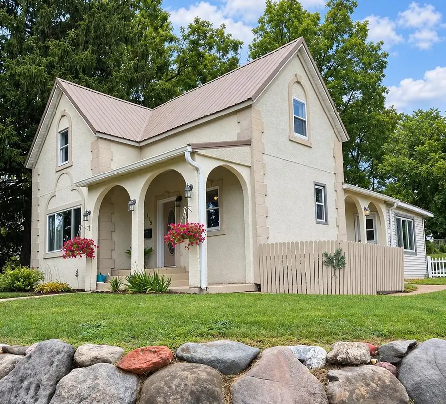 115 Garden Lane, Dodgeville, WI 53533 - #2