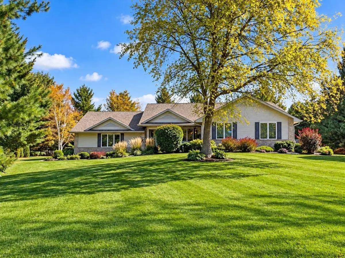 5106 Monarch Circle, Beloit, WI 53511 - #1
